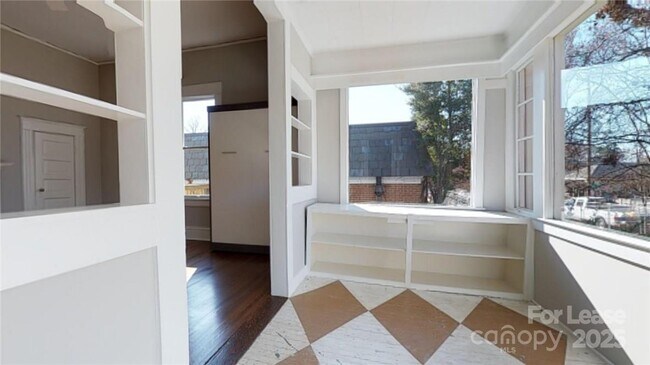 Foto del edificio - 428 Hawthorne Ln