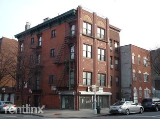 Building Photo - 380 Greene Ave