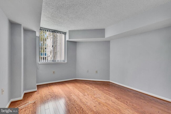 Building Photo - 1001 N Randolph St