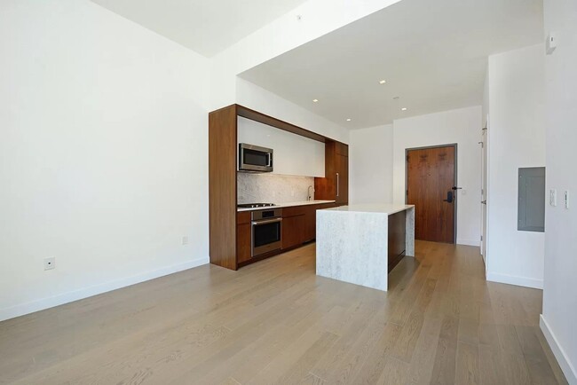 Foto del edificio - 75 Park Ln S