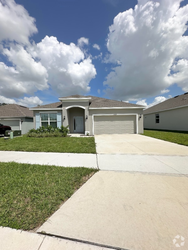 Building Photo - 3501 Yarian Dr