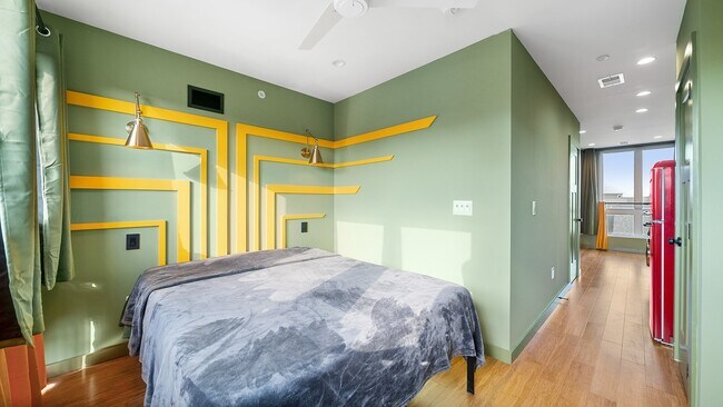 Photo - 1852 N Marshall St House