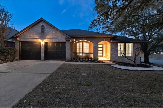 Building Photo - 6600 Orchard Hill Dr
