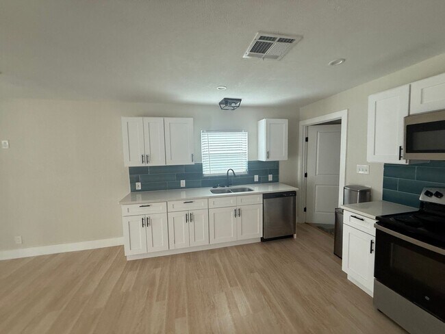 Foto del edificio - Lovely Denver Heights 3 Bed Home