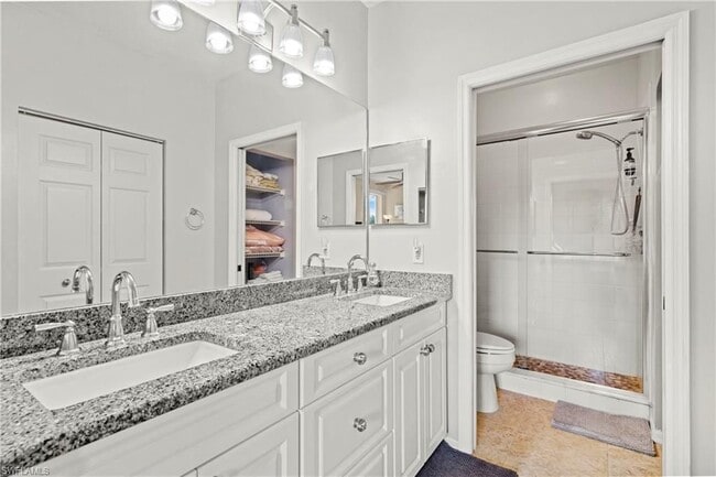 Building Photo - 14960 Vista View Way