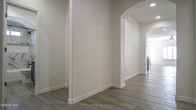 Building Photo - 1831 Cimarron Park Dr