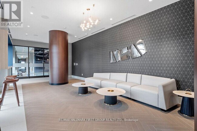 Photo du bâtiment - 2550 Simcoe St N