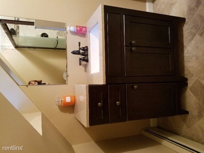 Foto del edificio - 1 br, 1 bath Apartment - 345 Arnold Rd