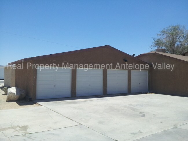 Foto del edificio - 2911 Diamond St