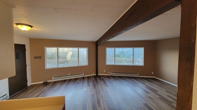 Foto del edificio - 2028 Linden Dr