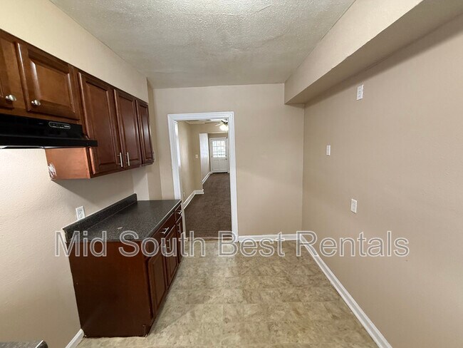 Building Photo - 1321 S Barksdale St