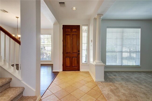 Foto del edificio - 1549 Homewood Cir
