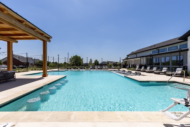 Building Photo - The Dalton