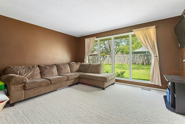 Building Photo - 4108 W Kings Row St