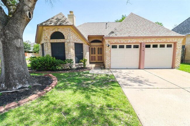 Building Photo - 1546 Ridgebriar Dr