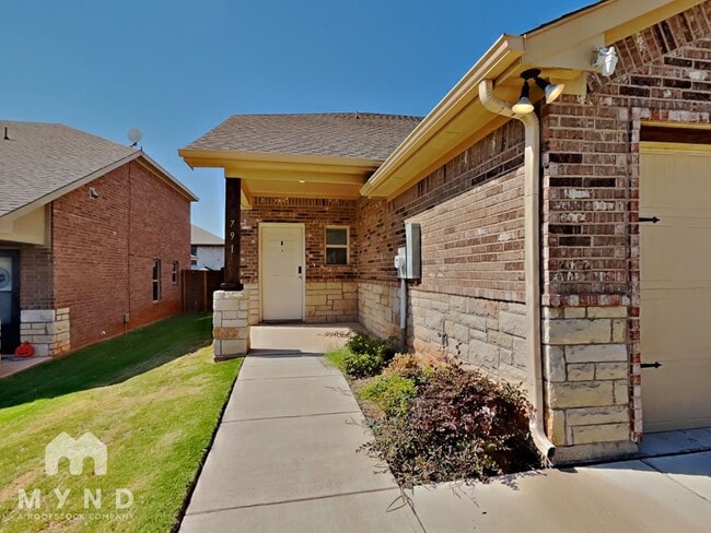 Building Photo - 791 Rolling Terrace Cir