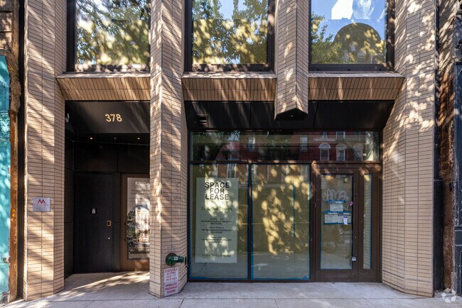 Entrada - 378 Broome St