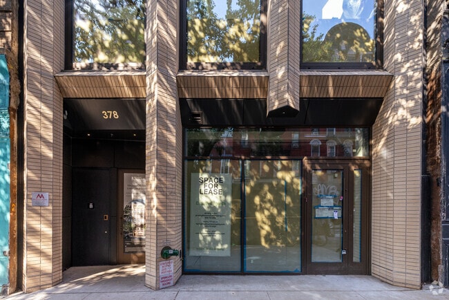 Entrance - 378 Broome St