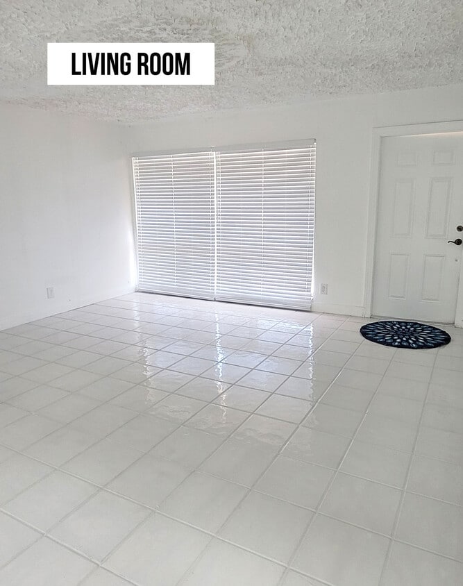 Living Room - 129 NE 5th St