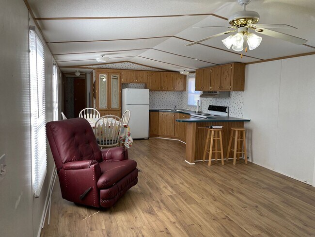 Building Photo - 3 BED 2 BATH MOBILE HOME IN GATED COUNTRY SETTING LOCATED IN DENTON AREA