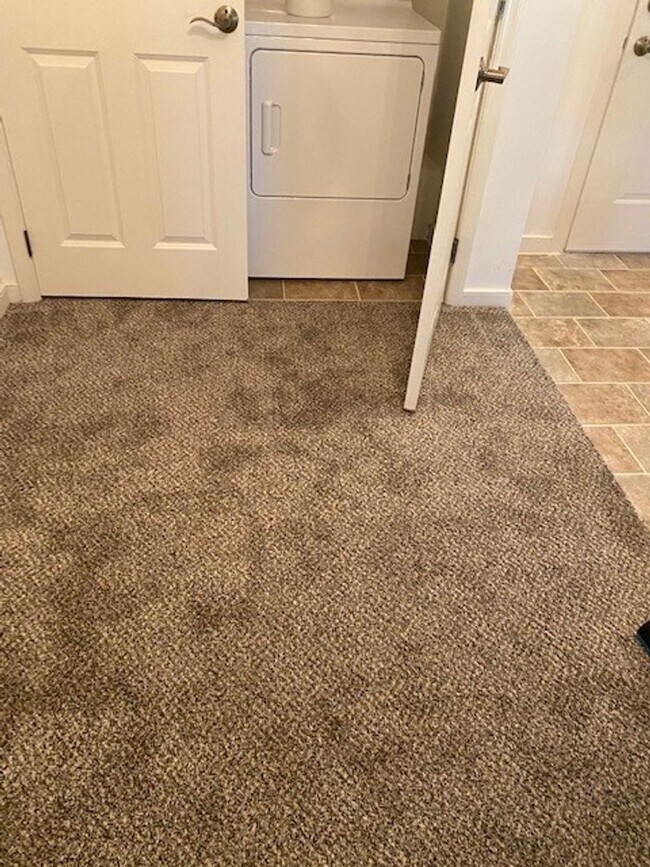 Building Photo - Huntington