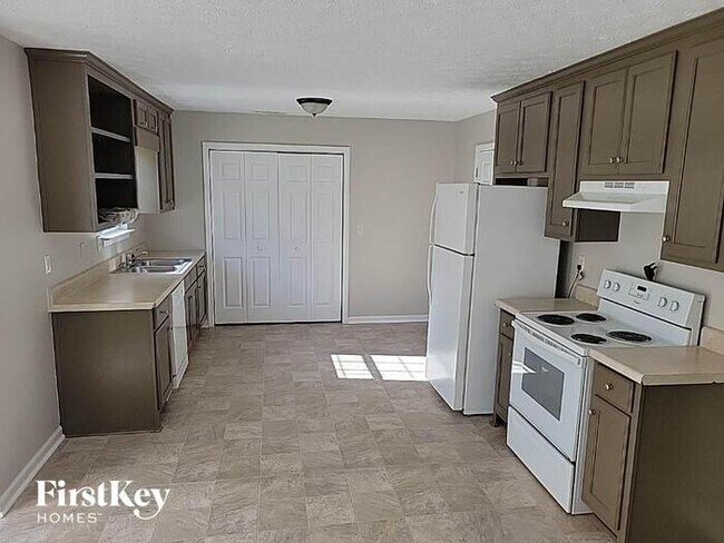 Building Photo - 4513 Waterman Dr