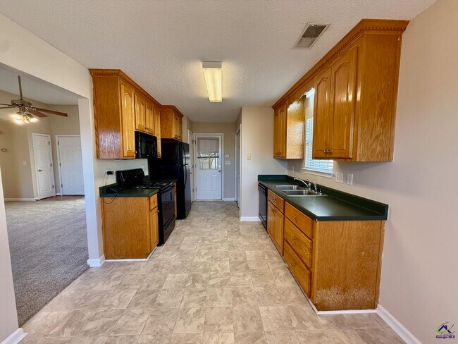 Foto del edificio - 105 Selena Ct