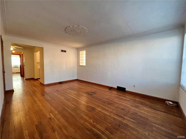 Foto del edificio - 5209 Jamieson Ave