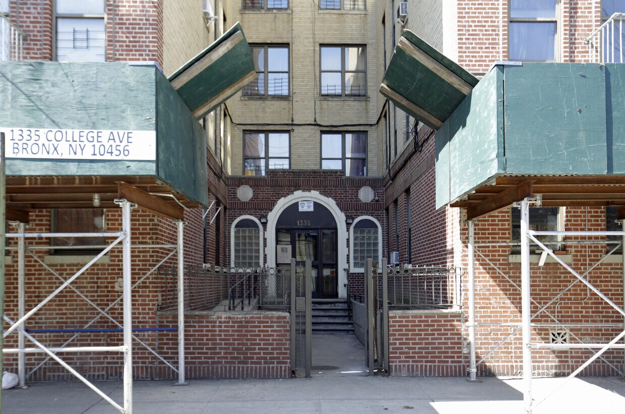 Foto del edificio - 1335-1361 College Ave