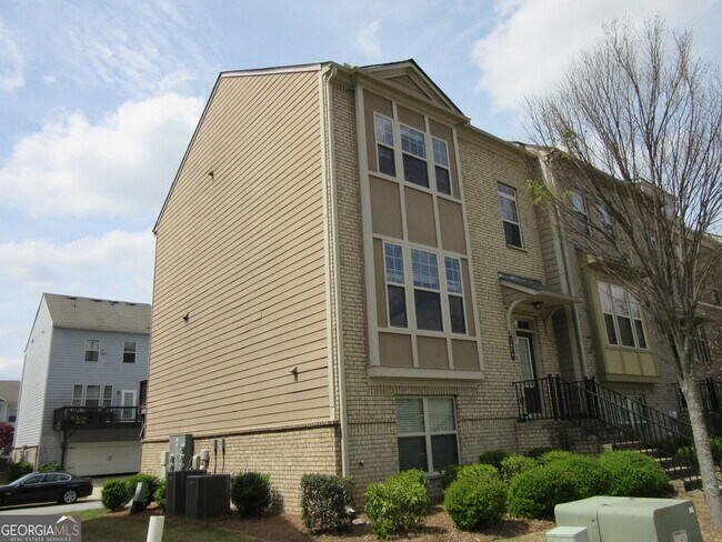 Foto del edificio - 2660 Village Pl Dr