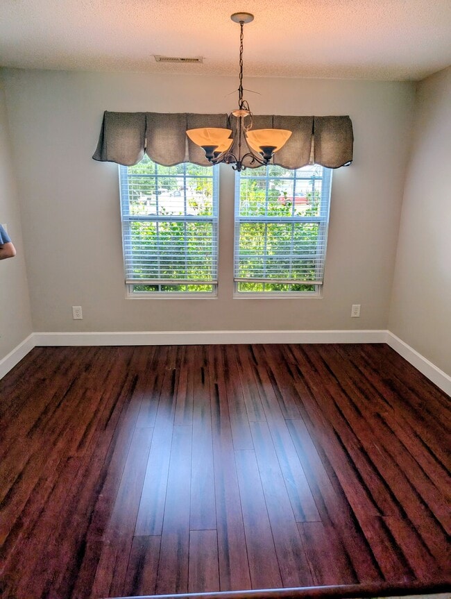 Building Photo - 456 Bellegrove Dr