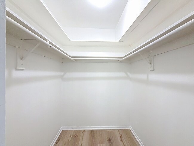 Building Photo - Newly remodeled  2 BEDROOM 2 BATH