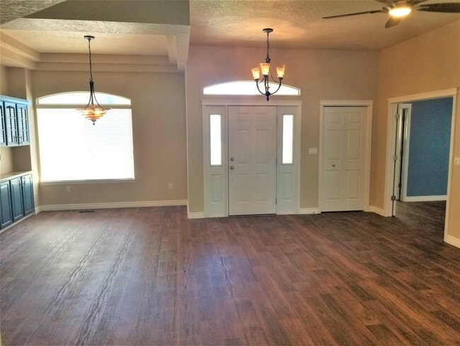 Building Photo - 1003 Heartland Dr