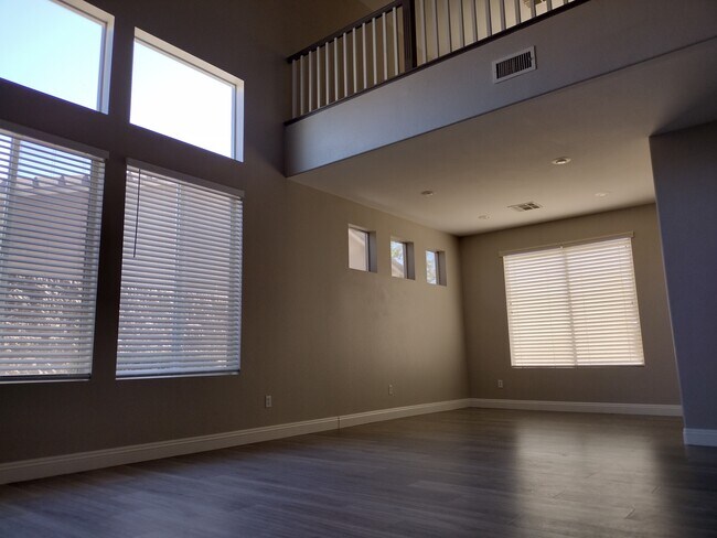 Building Photo - 1324 Tempo St