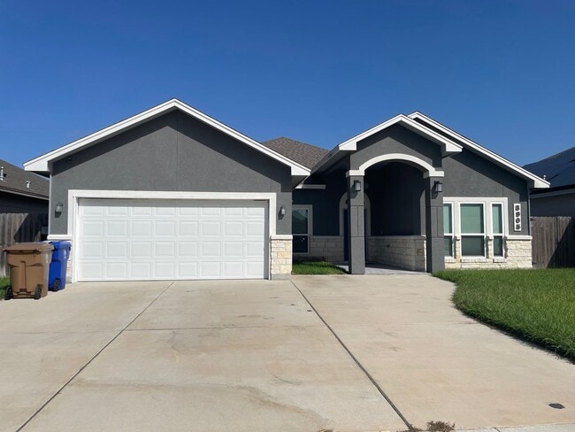 Building Photo - 3905 Woodhouse Ln