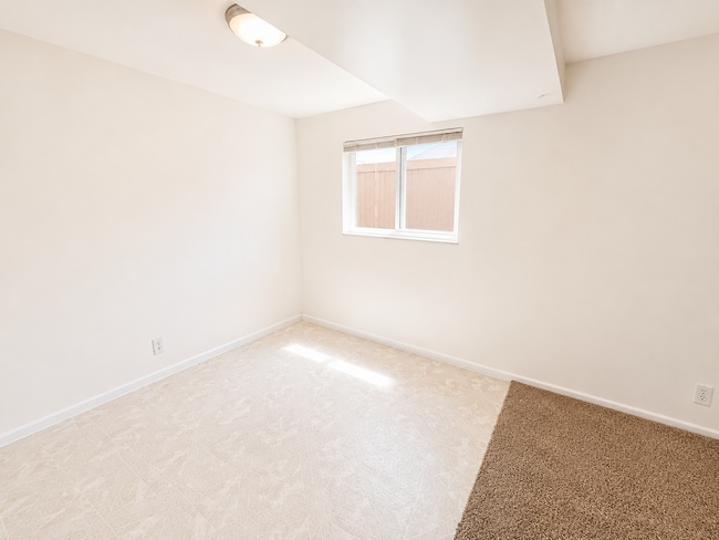 Building Photo - Fortney 4 plex