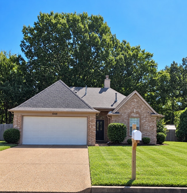 Building Photo - 6108 Kingsview Dr