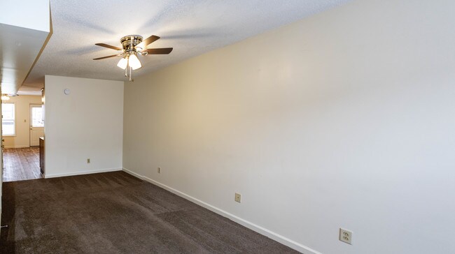 Building Photo - Coyote Court Townhomes