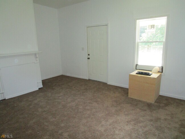 Foto del edificio - 1247 Kitchens St
