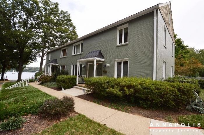 Primary Photo - 1301 Dreams Landing Way