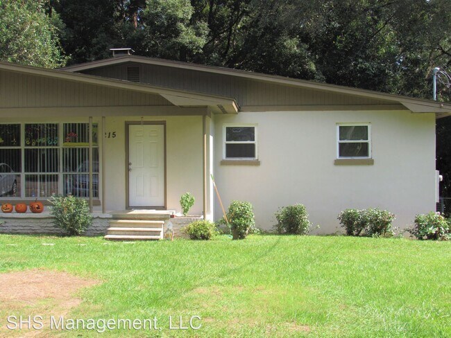 Building Photo - 5 br, 2 bath House - 215 Bamboo Dr.