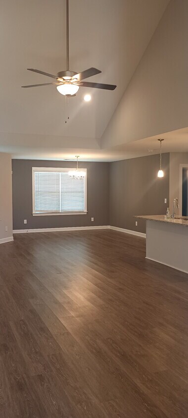 Foto del edificio - 82 Pinnacle Point Ln