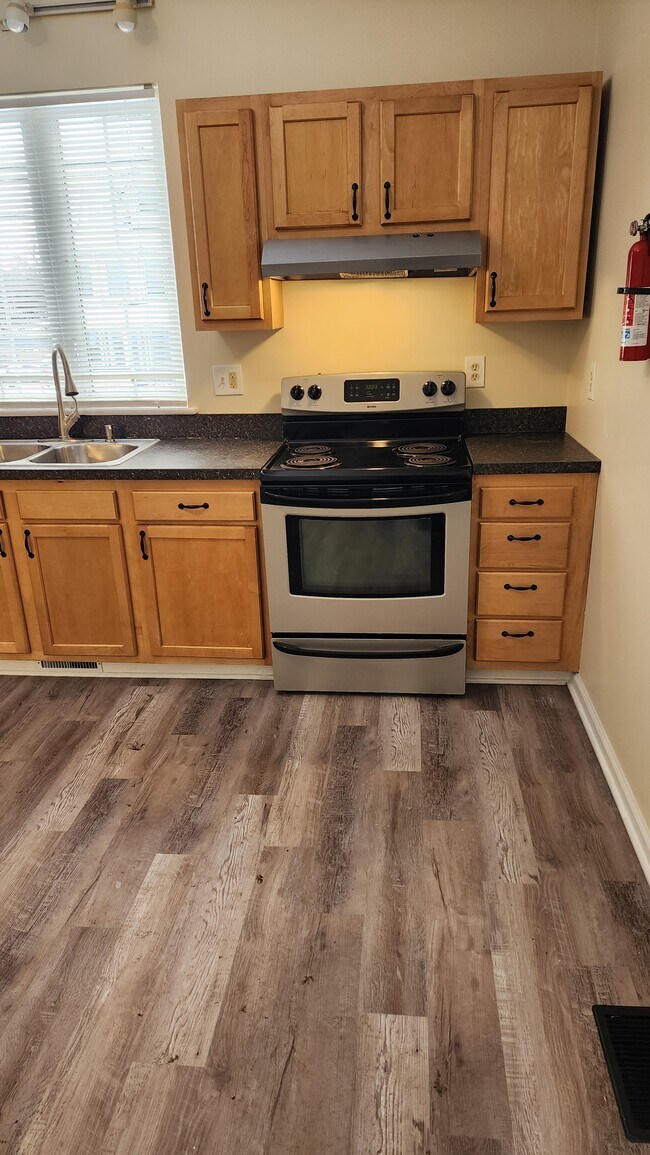 U1 - Kitchen - 42 S Adams St