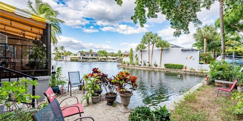 Primary Photo - MIAMI LAKES WINDMILL GATE