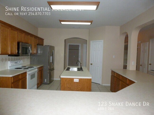 Building Photo - 123 Snake Dance Dr