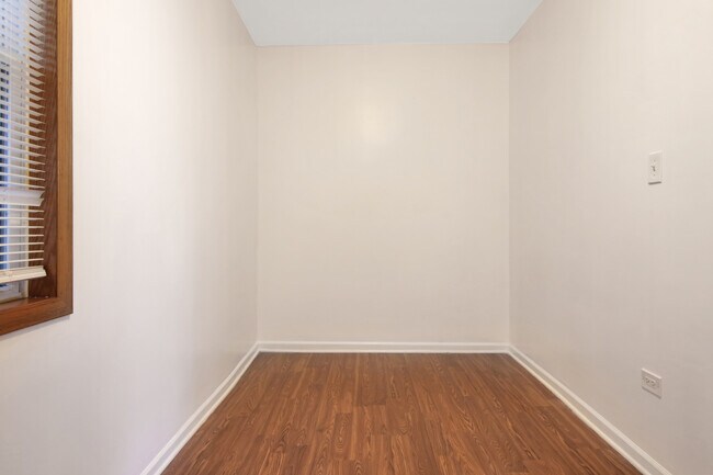 Foto del edificio - 2813 S LOOMIS St