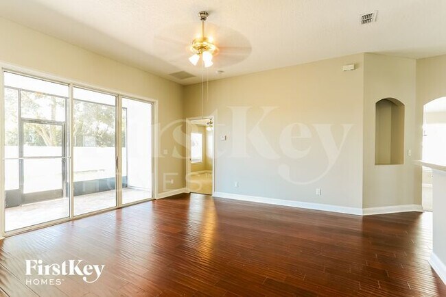 Foto del edificio - 86353 Sand Hickory Trail