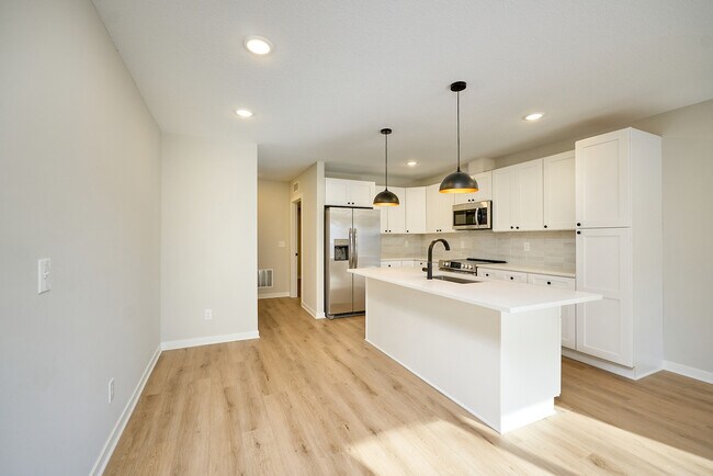 Foto del edificio - 506 37th Ave NE