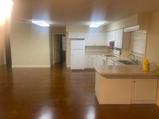 Foto del edificio - 2171 McGee Rd