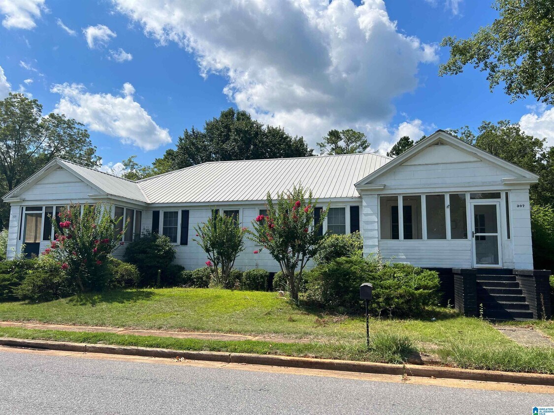 Foto principal - 309 W Parkway Ave